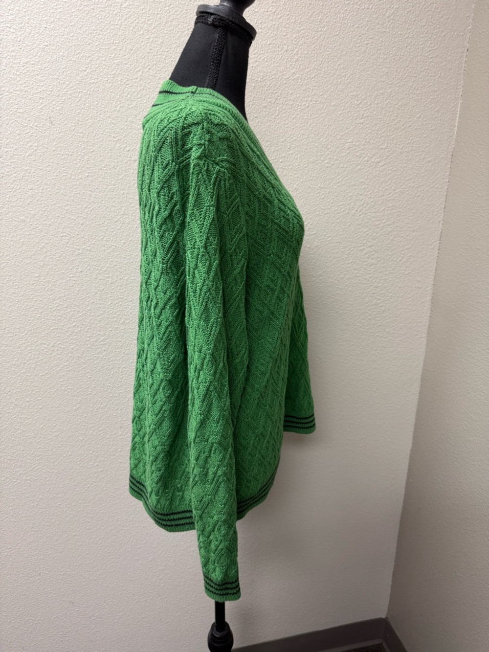 Cabi Green V Neck Sweater Medium Textured Knit Long Sleeve Casual Top - Picture 6 of 10